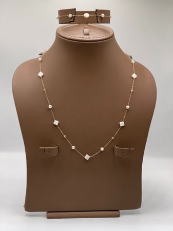 عقد مع سواره عيار18