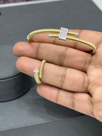 سوارة تصميم الالماس18k