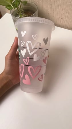 كوب ستاربكس حب للمشروبات البارده مع كتابه الاسم