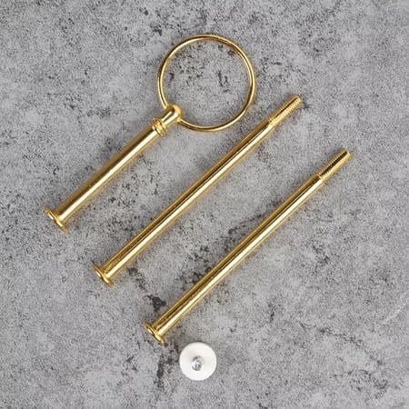 حامل أدوار معدني- رأس خاتم ذهبي