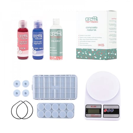 بكج العاب الأطفال المكون من مجموعة من قوالب السيليكون و تيرازو المادة المركبة و ألوانها