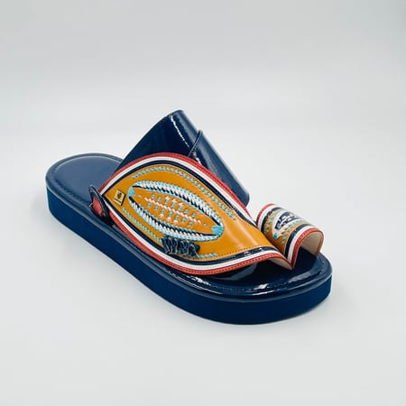 حذاء مطرز صوف كتان