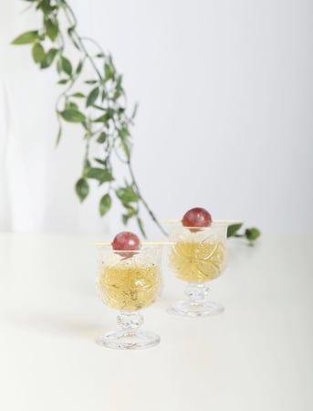 أكواب شفافة صغيرة مثالية للمشروبات الساخنة والباردة