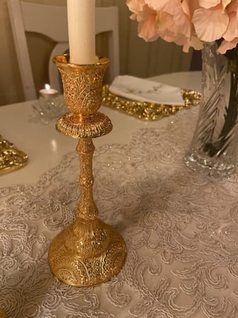 شمعدان بشمعه واحده الحجم الطويل