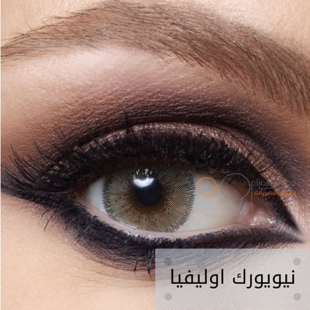 عدسات انستازيا ملونة