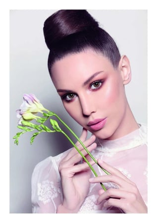 عدسات ديفا ملونة