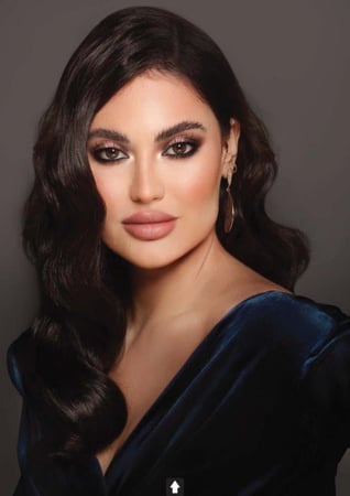 عدسات ديفا ملونة