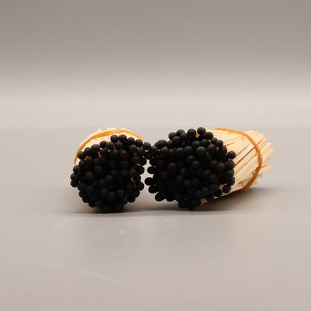 كبريت لون اسود