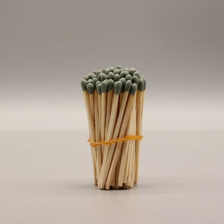 كبريت لون زيتي