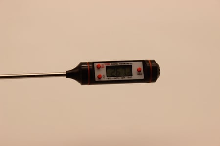 مقياس حراري الكتروني