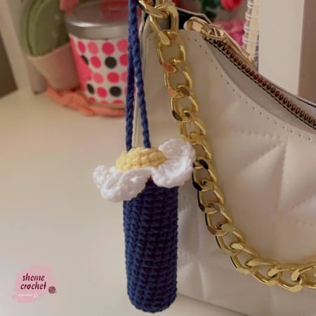كروشيه ميدالية عَبقْ الوَرد