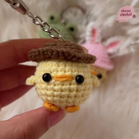 كروشيه ميدالية بُوبُو الأصْفَر