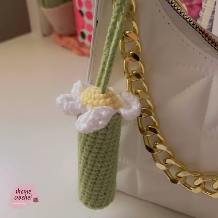 كروشيه ميدالية عَبقْ الوَرد