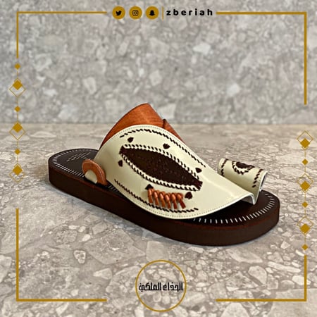 حذاء بني مع سكري-جملي تطريز يدوي صوف كتان