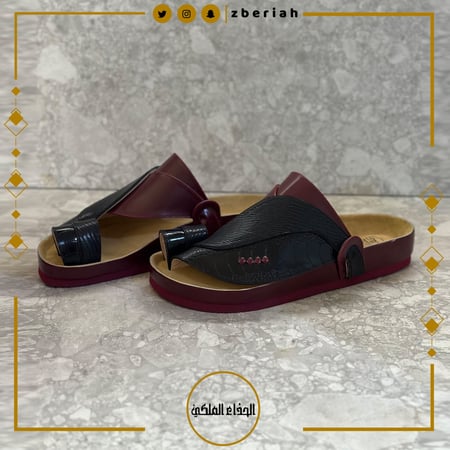 حذاء طبي عنابي مع جلد ساق نعام و ليزرد