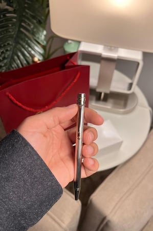 قلم كارتير + تنحت عليه اسم