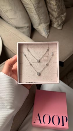 سلسال نسائي من براند اوب