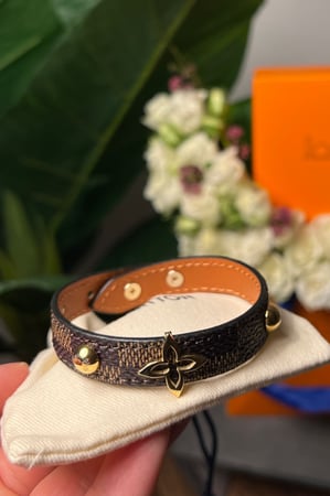 لويس فتون جلد