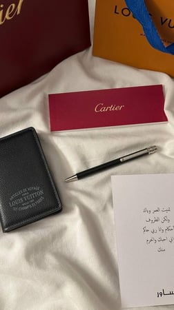 طقم بوك وقلم مع الملحقات