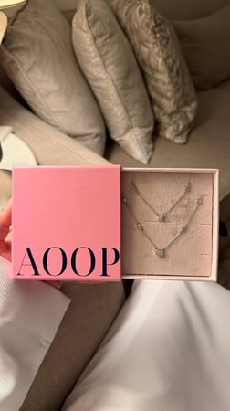 سلسال نسائي من براند اوب