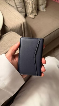 بوك كارتير كحلي