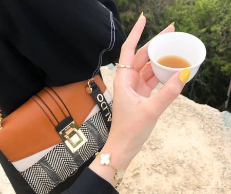 اسوارة فان كليف ابيض