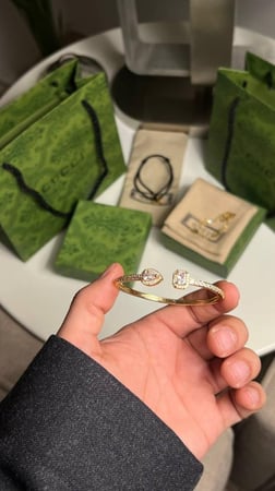 عرض ٣ اساور