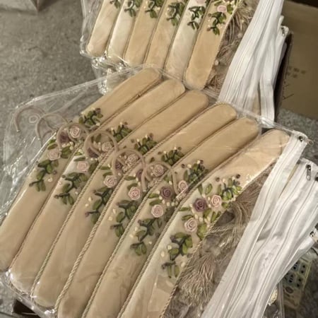 علاقات مخمل مطرزة يدوي ٦ قطع