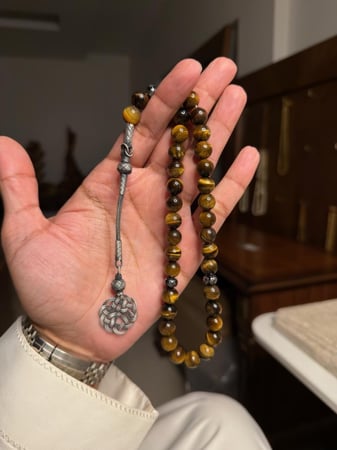 سبحة من حجر عين النمر مع طربزونه فضة