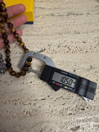 سبحة من حجر عين النمر مع طربزونه فضة