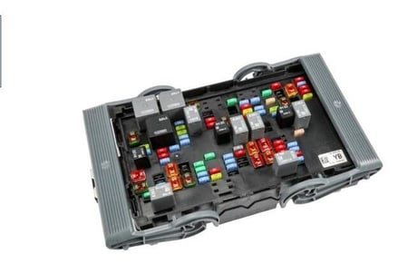 علبة فيوزات جمس/سوبربان/يوكن/تاهو 14/09⭐⭐⭐