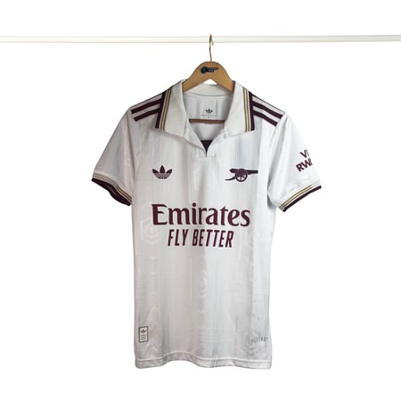 تيشيرت آرسنال الثالث فئة لاعبين لموسم 2026 - 2025