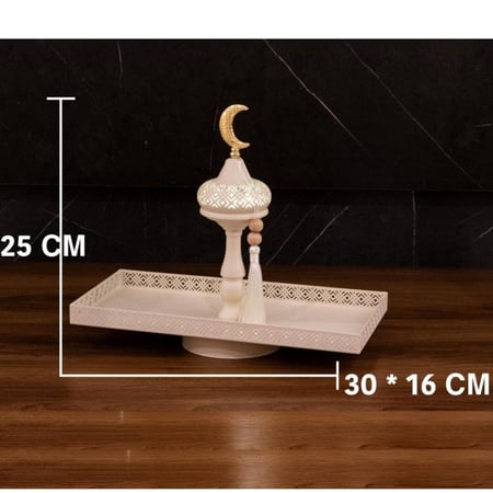 تقديمات أنيقة بتصميم رمضاني ناعم وإضاءة دافئة