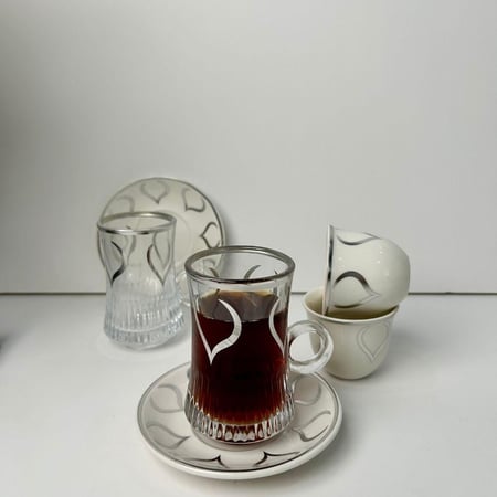 طقم فناجين وبيالات 18 قطعة