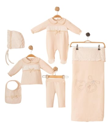 طقم مواليد بناتي 7 قطع وردي فاتح