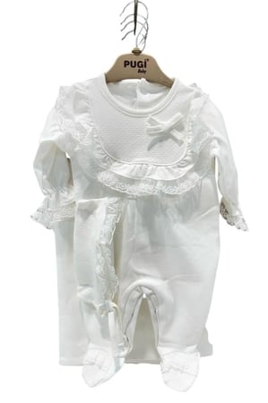 طقم مواليد بناتي ابيض