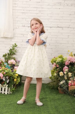 فستان بناتي بنقشة ورد