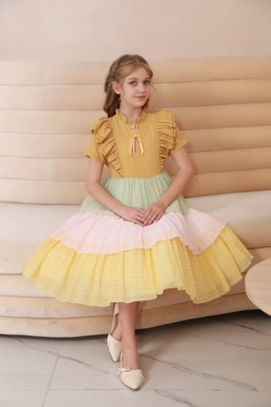 فستان أصفر بناتي