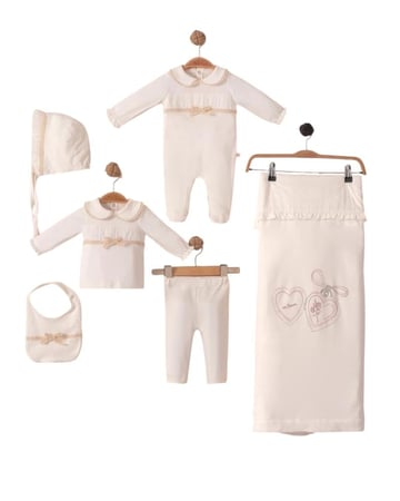 طقم مواليد بنات ناعم