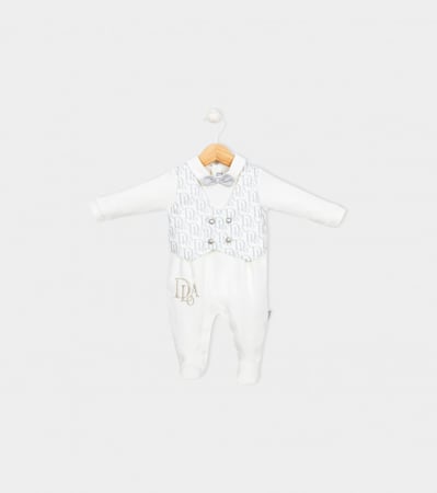 طقم ولادي مواليد باللون الأبيض