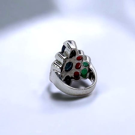 ياقوت وزمرد وزفير طبيعي