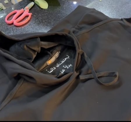 هودي مع باقه ورد حسب الطلب