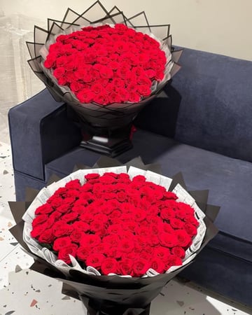 بوكيه الحب 100 ورده