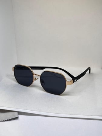 نظارة Lacoste - إطار اسود - عدسة مدرج