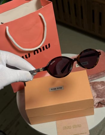 مجموعة ( نظارات الهبة ) - miu miu