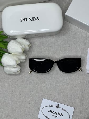 نظارة PRADA  أطار ذهبي -وردي