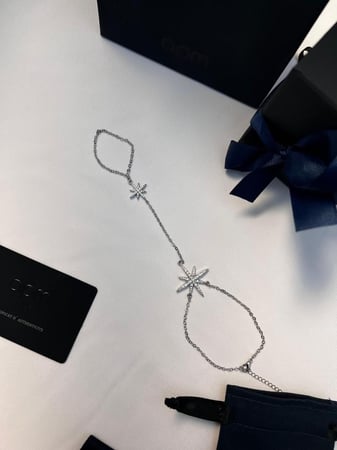 أسوار كف يد مع خاتم apm فضي