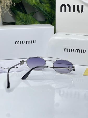 نظارة - MIU MIU اطار فضي - عدسه مدرج