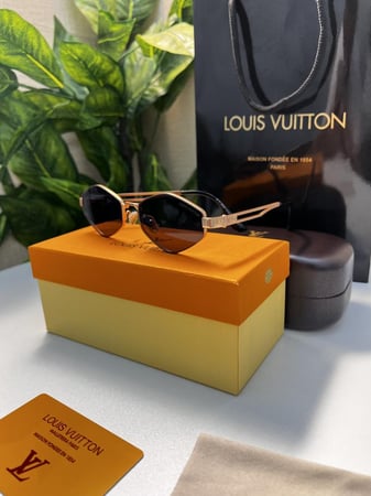 نظارة LOUIS VUITTON- إطار