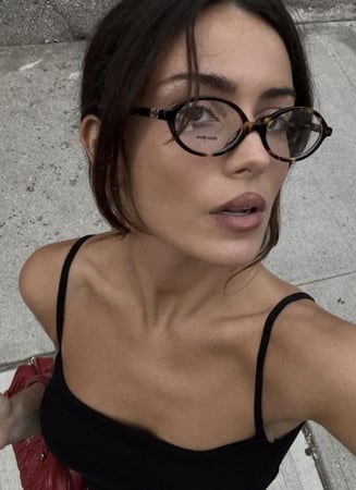 نظارة MIU MIU تايقر عدسة بيضاوي شفافة